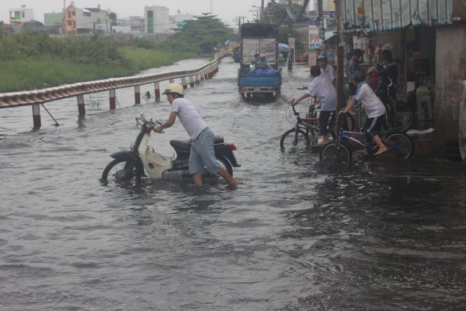 Gian[-]nan[-]chống[-]ngập[-]tại[-]Thành[-]phố[-]Hồ[-]Chí[-]Minh